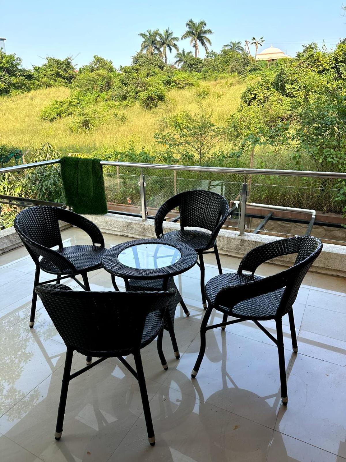 Tropical Villa II 4 Bhk II Lonavala II 1 Mountain View II 2 Private Pool II 3 Big Terrace Εξωτερικό φωτογραφία